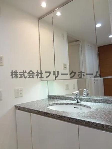 武蔵野市境５丁目の賃貸マンションの独立洗面台