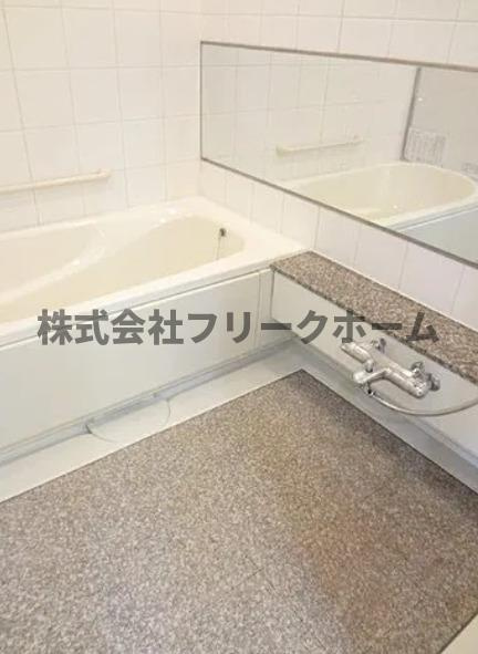 武蔵野市境５丁目の賃貸マンションの浴室