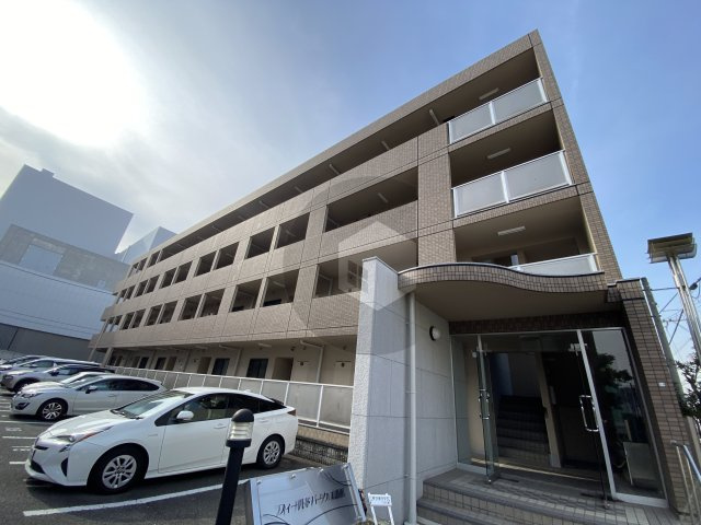 フィールドパーク1番館の外観