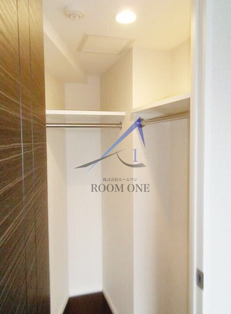 プレール・ドゥーク新宿中落合Ⅱの収納|ウォークインクローゼットです。