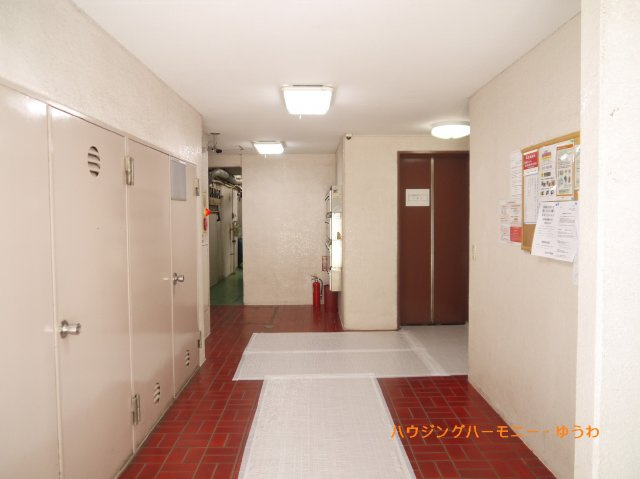 【その他共用部分】 | ワイムティハイム | 清潔感と歓迎感があるエントランスホールとなります。