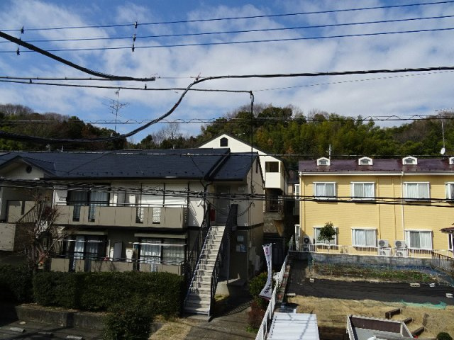 バルコニーからの眺望は北西向２階角部屋２面採光眺望通風良好♪