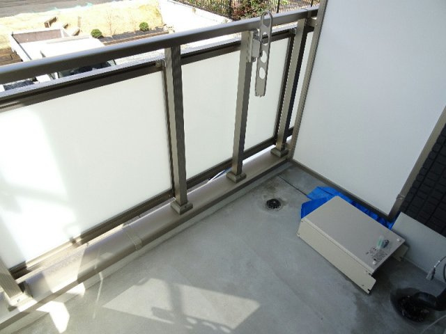 バルコニーは北西向き２階角部屋２面採光で眺望風通し良好です♪