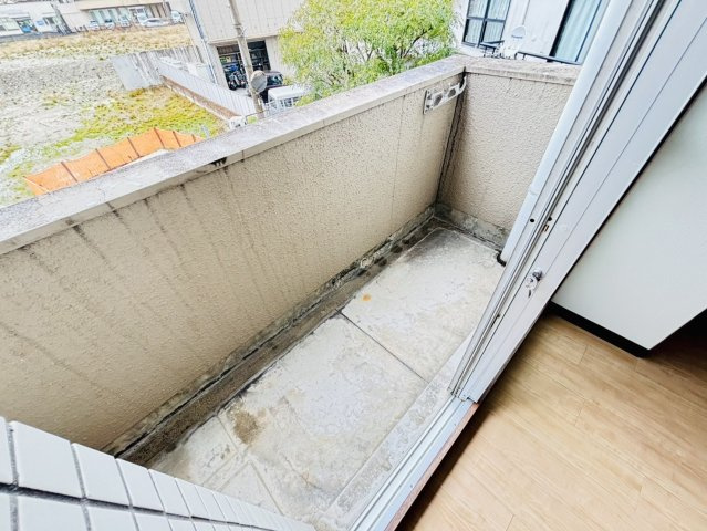 アールズプレイス二日市のバルコニー|別号数タイプ