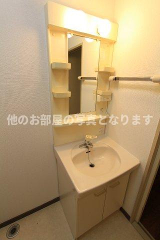コンフォール高蔵寺の洗面所