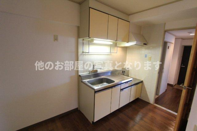 コンフォール高蔵寺のキッチン