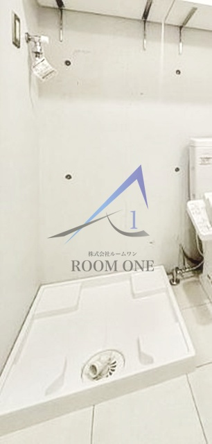 ライオンズマンション代々木第二の設備|洗濯機置き場です。