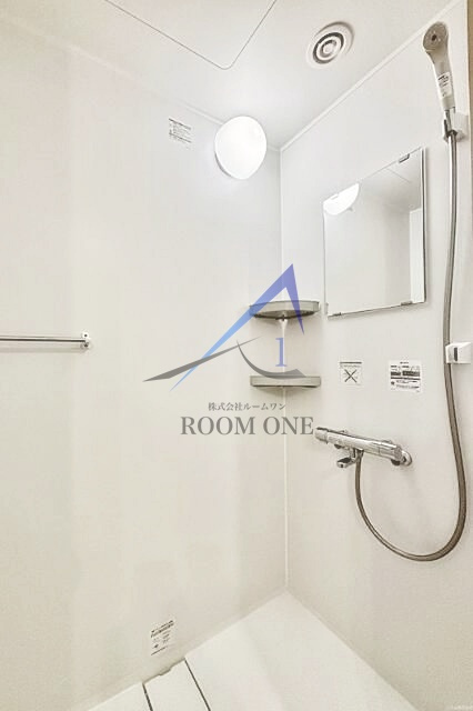 ライオンズマンション代々木第二の浴室|シャワールームです。
