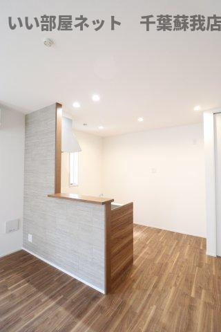 ヴィラ　ウィスタリア　Ｂ棟の居間・リビング