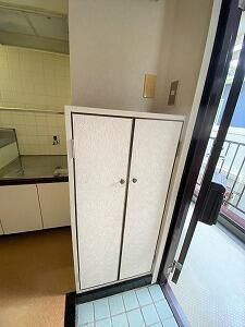 洋光台コープ今井の玄関