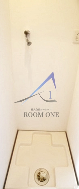 ブライズ高田馬場の設備|洗濯機置き場です。