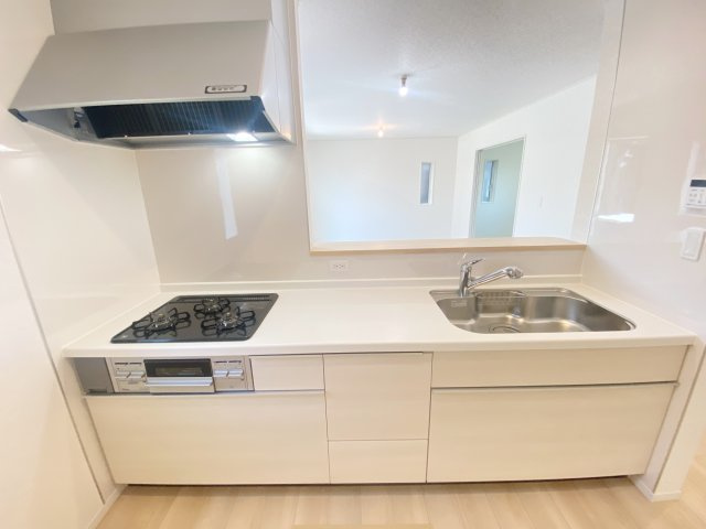 『八王子市新築戸建て』八王子大楽寺町147-5【仲介手数料無料】　３１期のキッチン|～仲介手数料無料☆八王子ひなた不動産～八王子市大楽寺町　新築戸建て