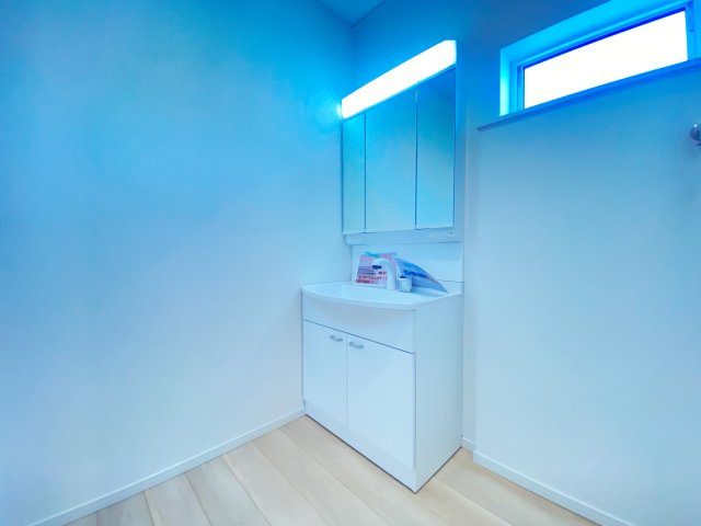 『八王子市新築戸建て』八王子大楽寺町147-5【仲介手数料無料】　３１期の独立洗面台|～仲介手数料無料☆八王子ひなた不動産～八王子市大楽寺町　新築戸建て