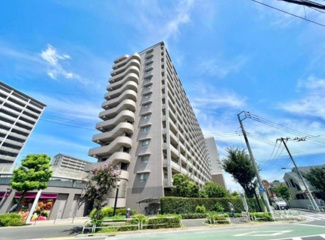 【外観】 | 穏やかな風と陽光を導き、プライバシーに配慮された設計プランを採用し、居住性を一段と心地よいものにしています。