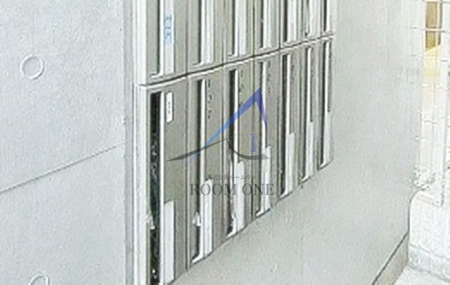 REV　JOURSのその他共用部分|宅配ボックスです。