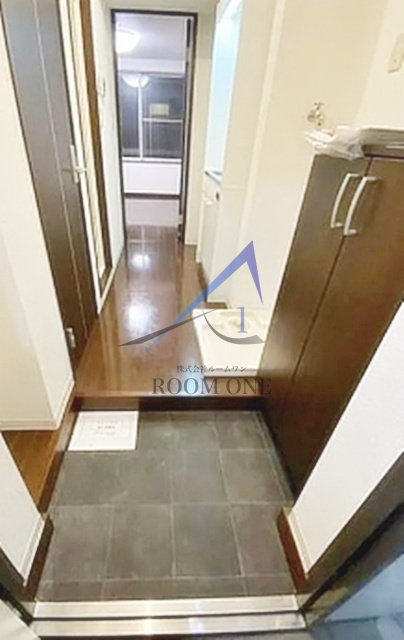 REV　JOURSの玄関|玄関です。