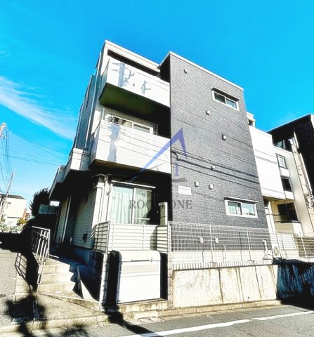 アース・クレスト