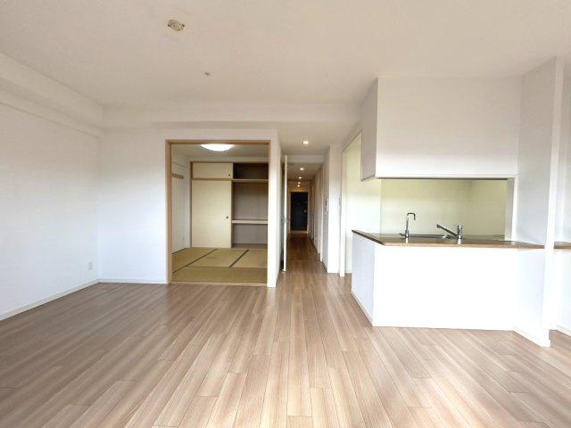 千里中央エアヒルズのキッチン|キッチンW2550（3口コンロ、浄水器、ビルトイン食洗器）