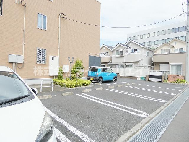 フィオーレピアッツァの駐車場