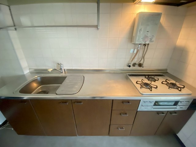 南港東住宅のキッチン
