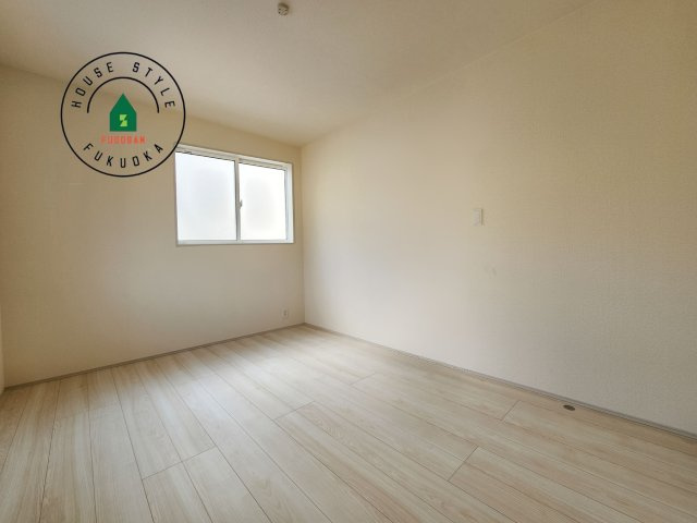 糟屋郡志免町桜丘1丁目第1-2棟（2号棟）の内観：施工例|主寝室には収納力に優れたクローゼットがありますので、お部屋もすっきり片付きます。