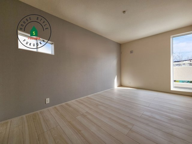 糟屋郡志免町桜丘1丁目第1-2棟（2号棟）の内観：施工例|採光良好な洋室は全居室、複層ガラスの遮熱効果と断熱効果で、一年中快適に過ごせます。