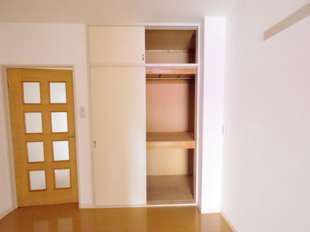 小平市学園東町１丁目の賃貸マンションの収納