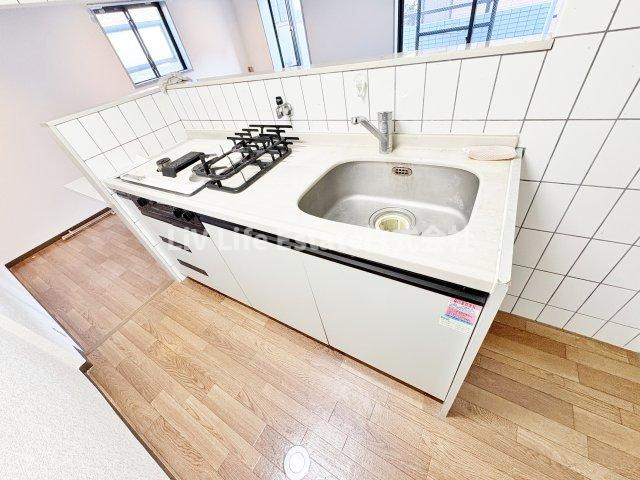 小平市美園町２丁目の賃貸マンションのキッチン