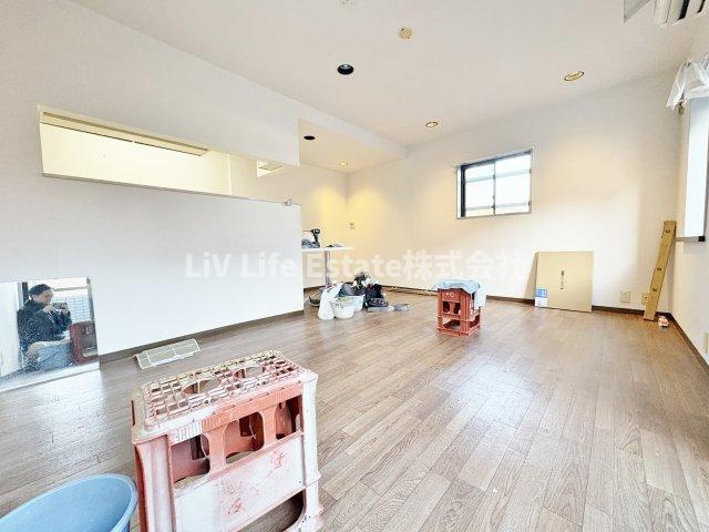 小平市美園町２丁目の賃貸マンションの居間・リビング