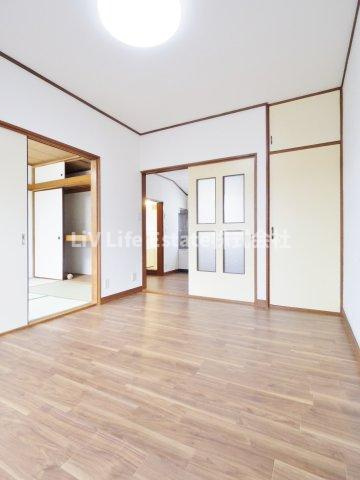 メゾンソレイユの洋室