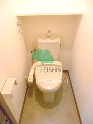 【トイレ】 | ロイヤル呉服 | 清潔感のあるトイレです。