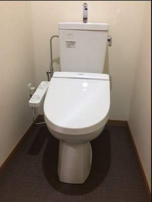 【トイレ】 | ロイヤルコンフォート渡辺通 | 清潔感のあるトイレです。