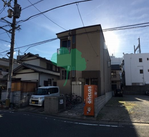 ウェザリア駅南の外観