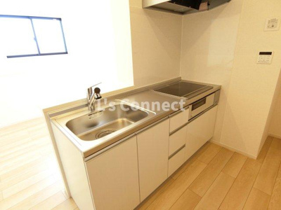 【キッチン】 | エアリーＢ | ２口ＩＨとラジエントヒーターの３口システムキッチン。