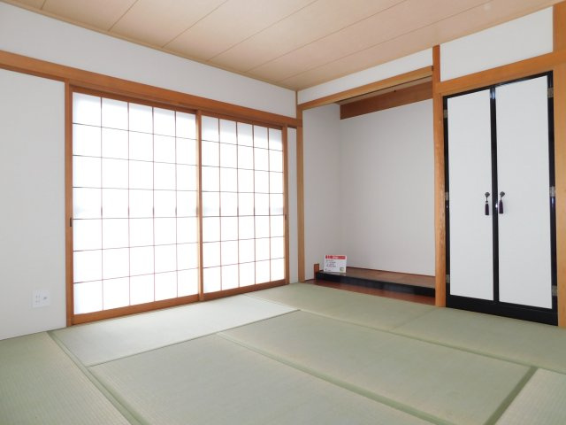 清須市西市場１丁目の中古一戸建の和室|◇和室◇　　南面で明るい和室約８．０畳　床の間併設　（２０２５年１２月リフォーム済）