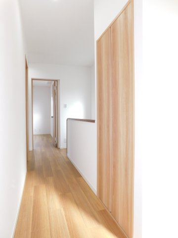 清須市西市場１丁目の中古一戸建のその他|◇２階ホール◇　　２階ホールに収納完備！　ホールからのバルコニーへも利用可♪