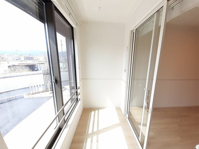 【内装】 | ラズリ