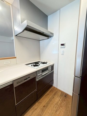 【キッチン】 | ルネ芦屋 | 食洗機は手洗いよりも時間の節約ができるので、子育てや家事で忙しい家庭の見方です