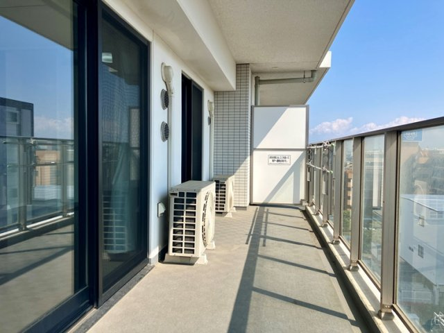 アーデル原木中山のバルコニー