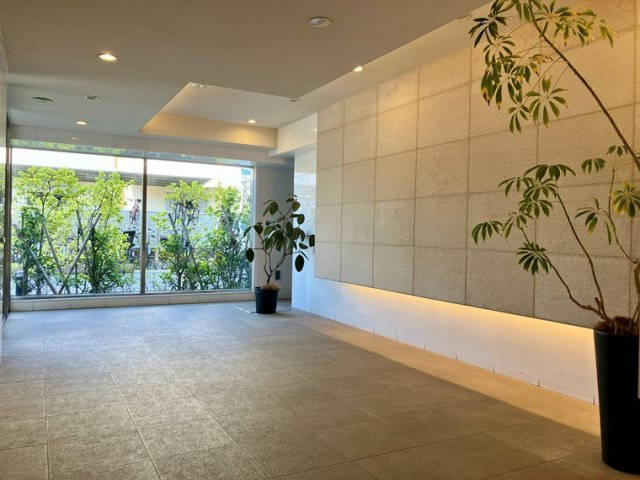 アーデル原木中山のロビー