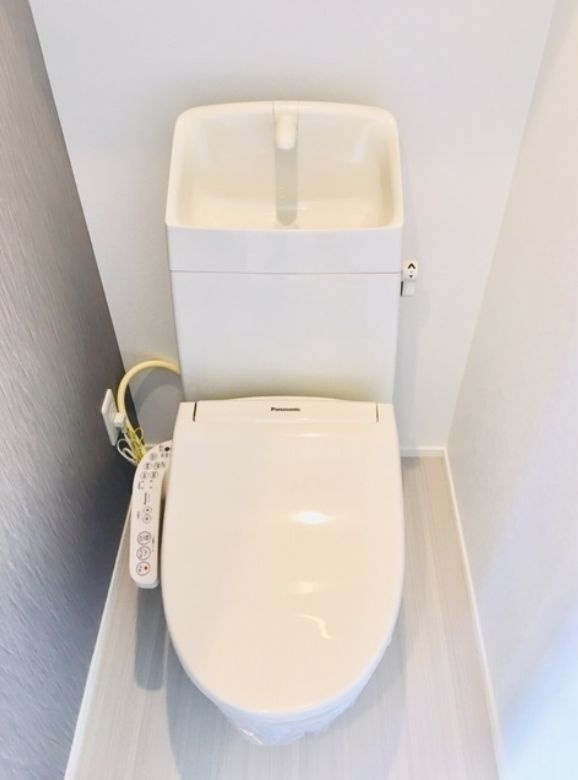 ハーモニーテラス高松Ⅱのトイレ|温水洗浄機能付トイレ（同一仕様写真）