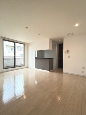 【居間・リビング】 | シャンブル向丘 | 洋室