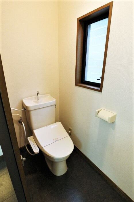 雅弐番館のトイレ|温水洗浄暖房便座