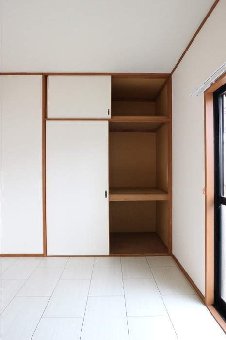 雅弐番館の収納