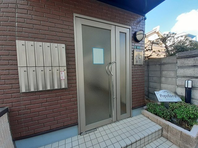 ポポラーレのエントランス