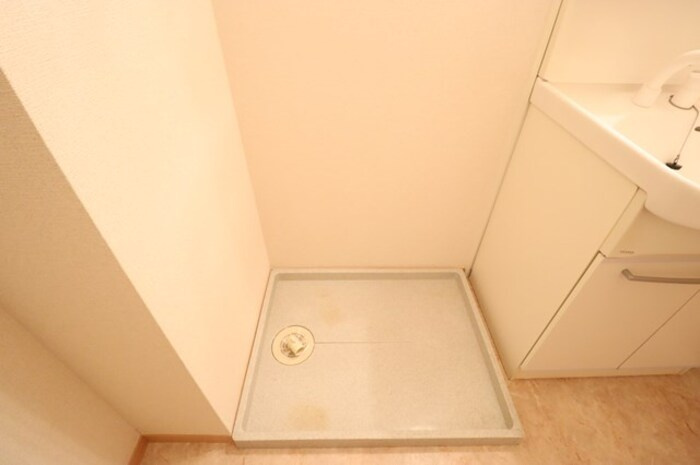 流山市前ケ崎のアパートの洗面所|室内洗濯機置き場