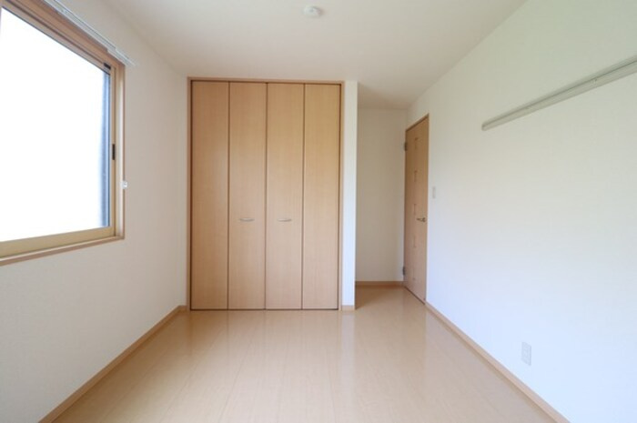 流山市前ケ崎のアパートの寝室|洋室６．６帖