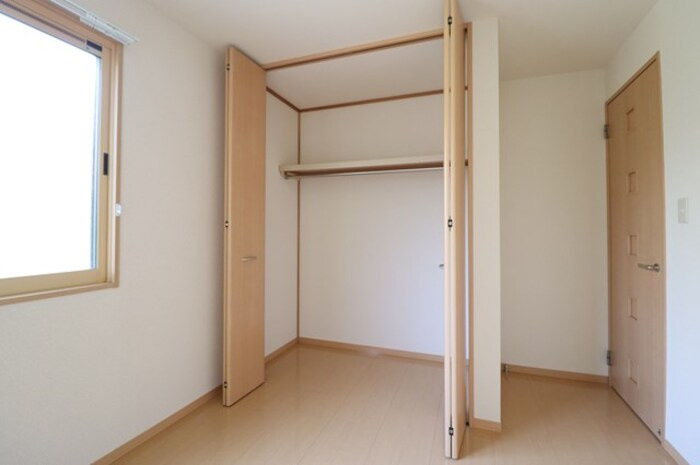 流山市前ケ崎のアパートの収納|クローゼット