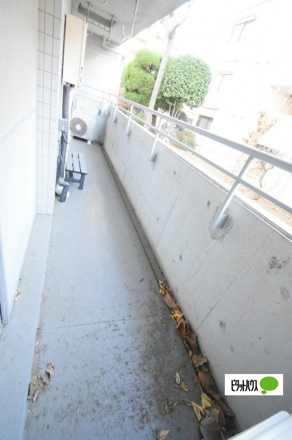 ＫＧ　Apartmentsのバルコニー