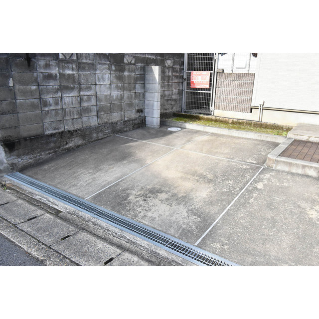 アムール一乗寺の駐車場